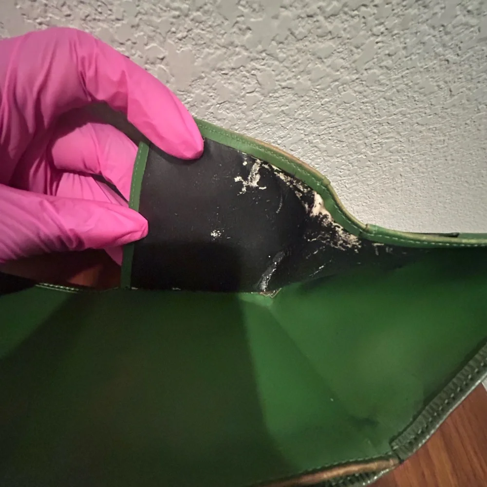 Louis Vuitton Epi Leather Compact Elise Wallet in Green